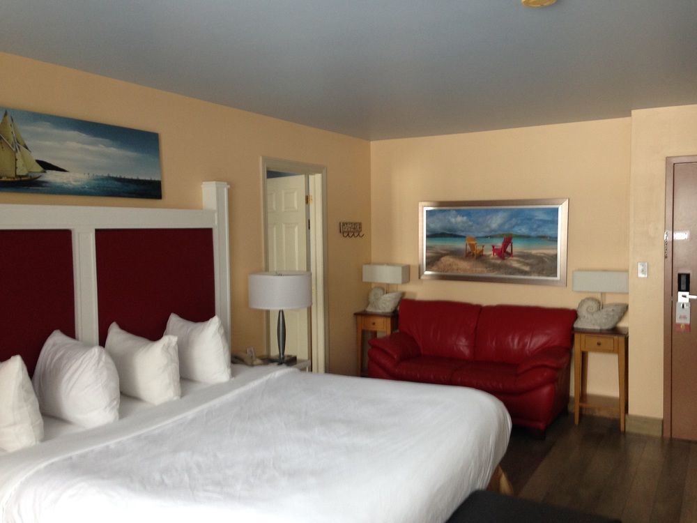 Quality Inn & Suites Cornwall Exteriör bild